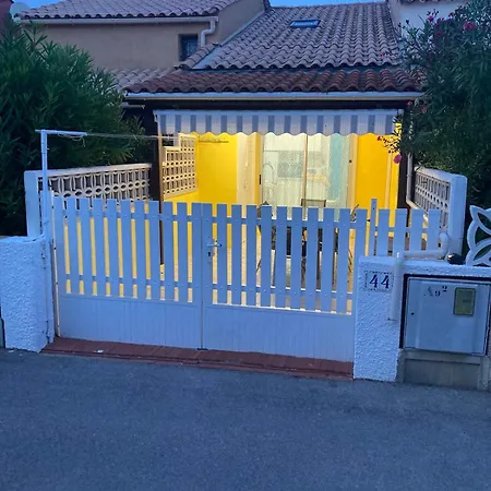 Casa de Férias Maisonnette à 150m De La Plage, Climatisée, 6 Couchages *