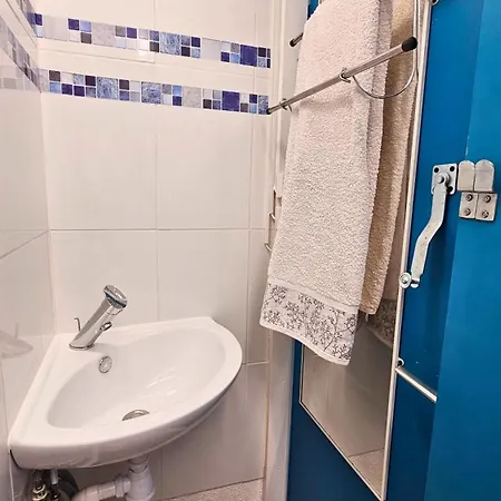 Casa de Férias Maisonnette à 150m De La Plage, Climatisée, 6 Couchages