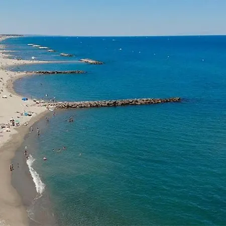 Casa de Férias Maisonnette à 150m De La Plage, Climatisée, 6 Couchages *