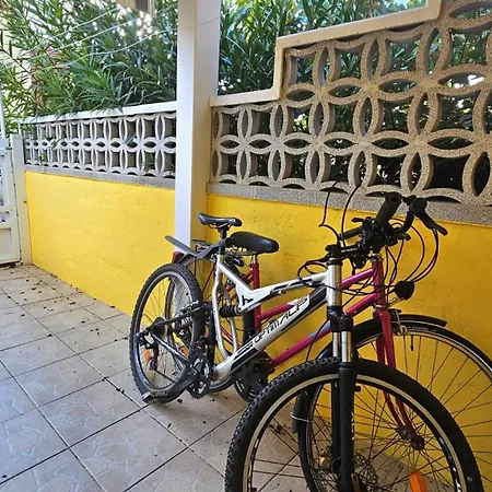 Casa de Férias Maisonnette à 150m De La Plage, Climatisée, 6 Couchages Le Barcarès