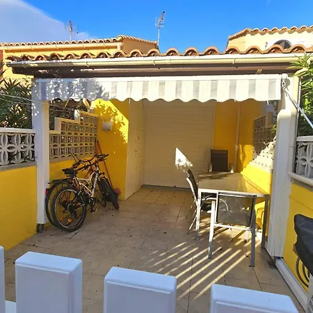 Casa de Férias Maisonnette à 150m De La Plage, Climatisée, 6 Couchages *