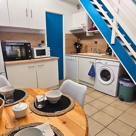 Holiday home Maisonnette A 150m De La Plage, Climatisee, 6 Couchages Le Barcares