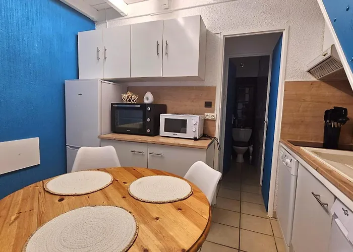Maisonnette A 150m De La Plage, Climatisee, 6 Couchages *